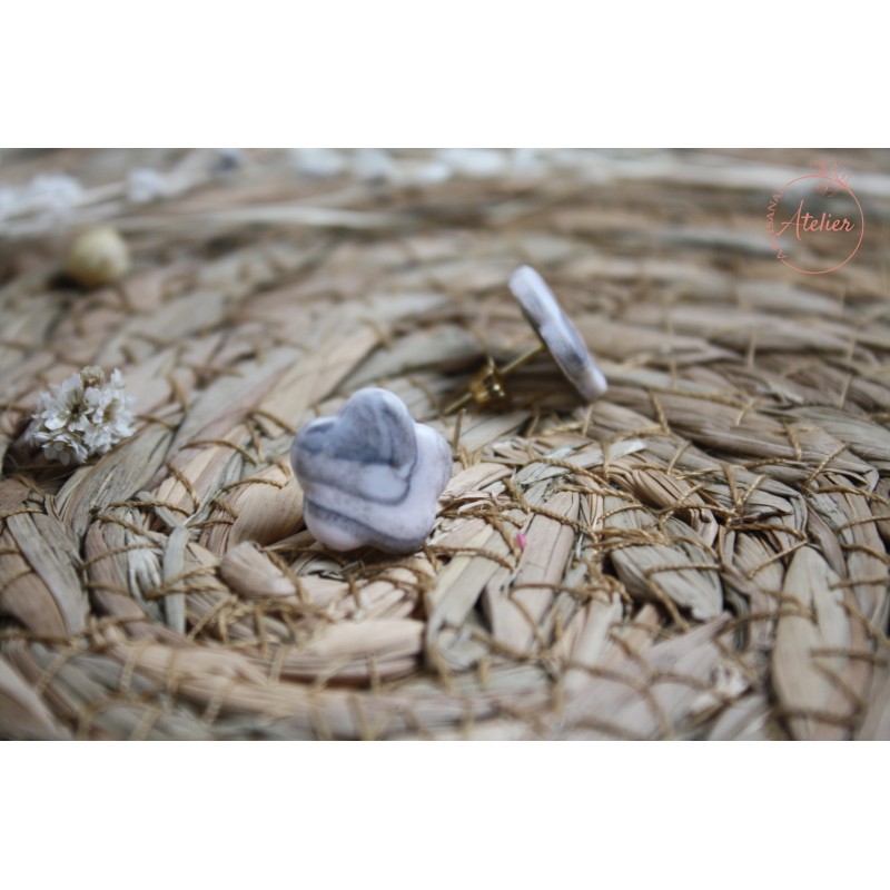 Puces d'oreille - marbrée gris et blanc