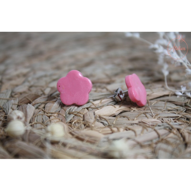 Puces d'oreille - (légèrement) marbrée rose