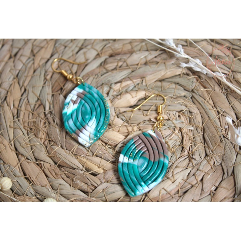 Boucles d'oreille pendantes - vert/blanc/brun et or