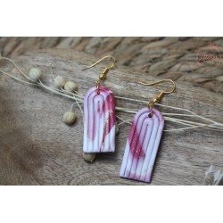 Boucles d'oreille pendantes - Arc marbré rose blanc et or