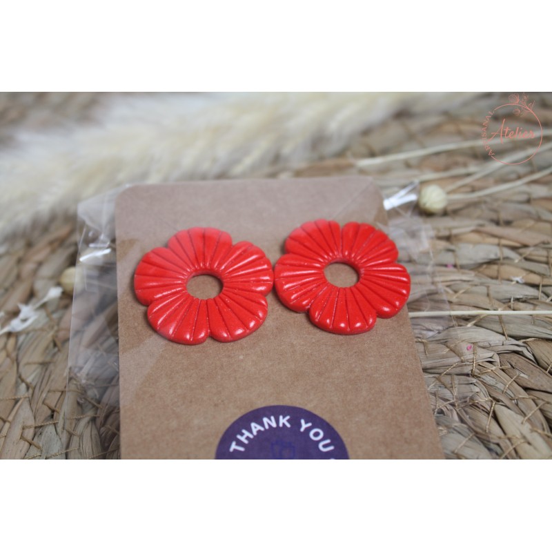 Puces d'oreille - Eclat de rouge