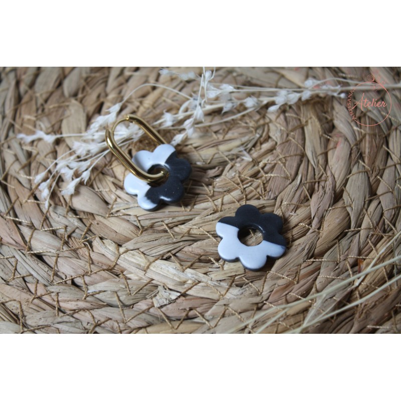 Lucie - tachetée noire et blanche