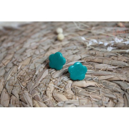 Puces d'oreille - Vert légèrement translucide